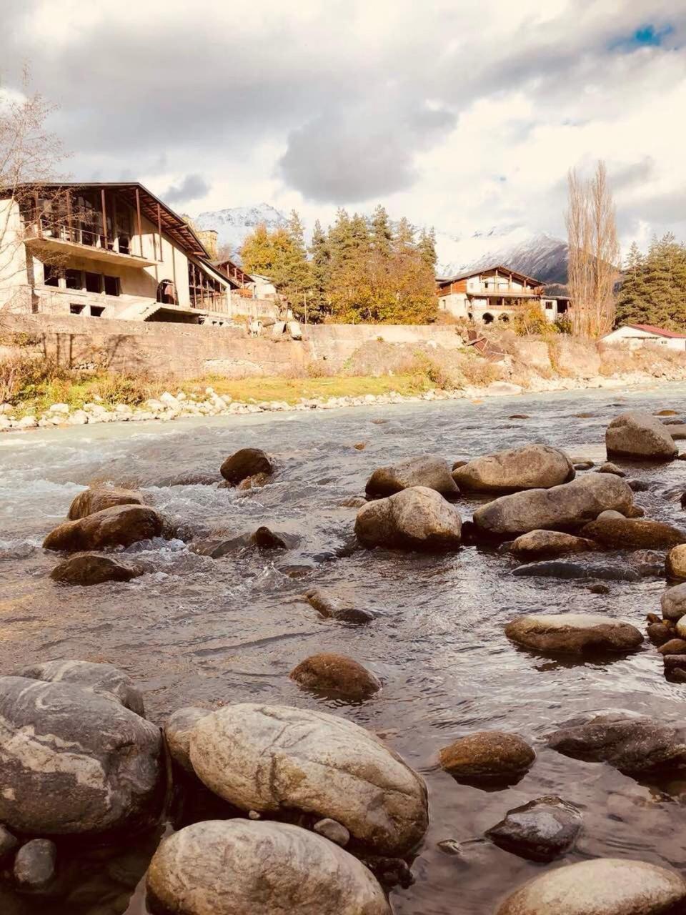 Hotel Mushkudiani Manor Mestia Zewnętrze zdjęcie